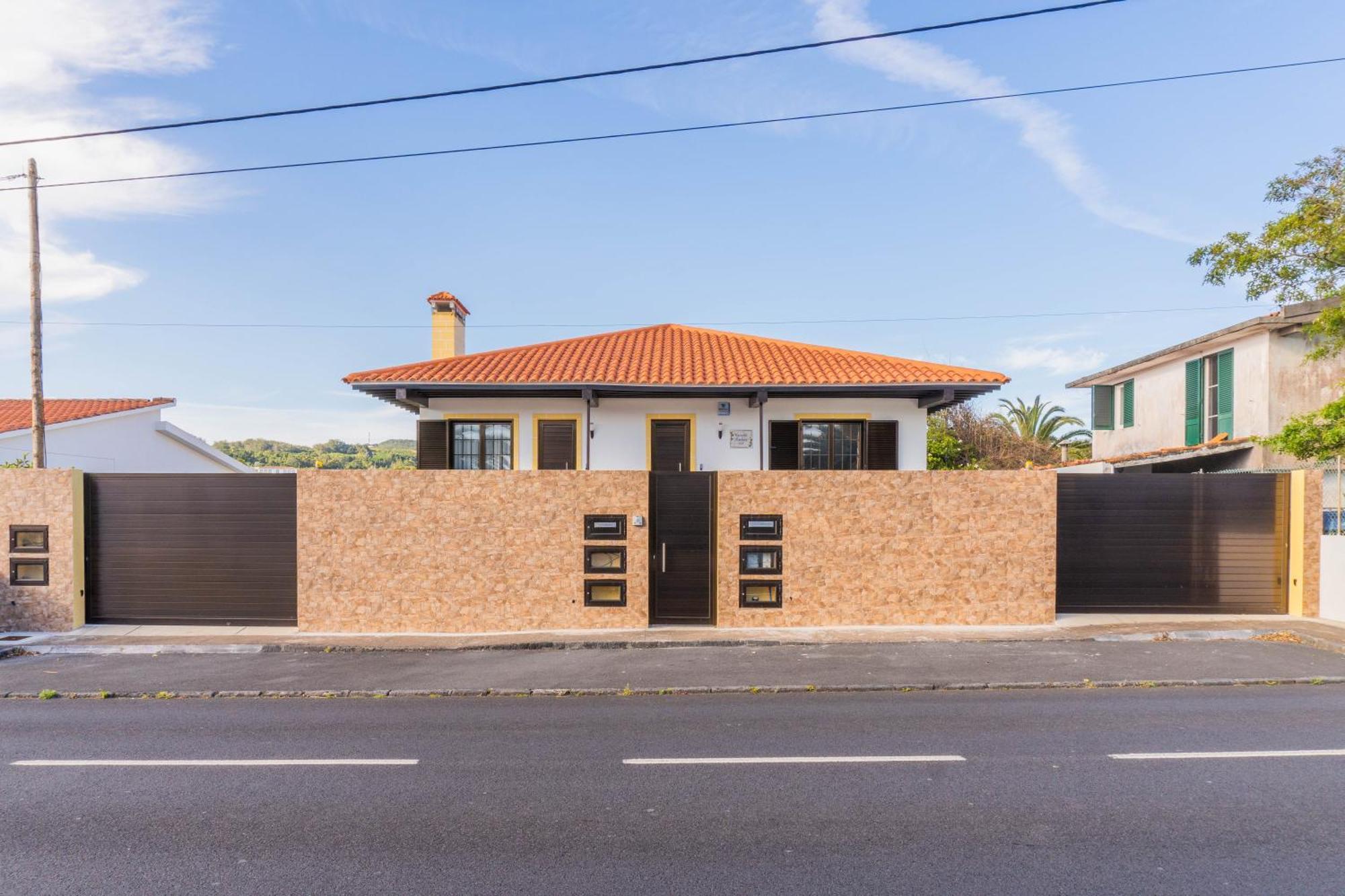 Pinheiro Sun&Beach House Ponta Delgada Exterior foto